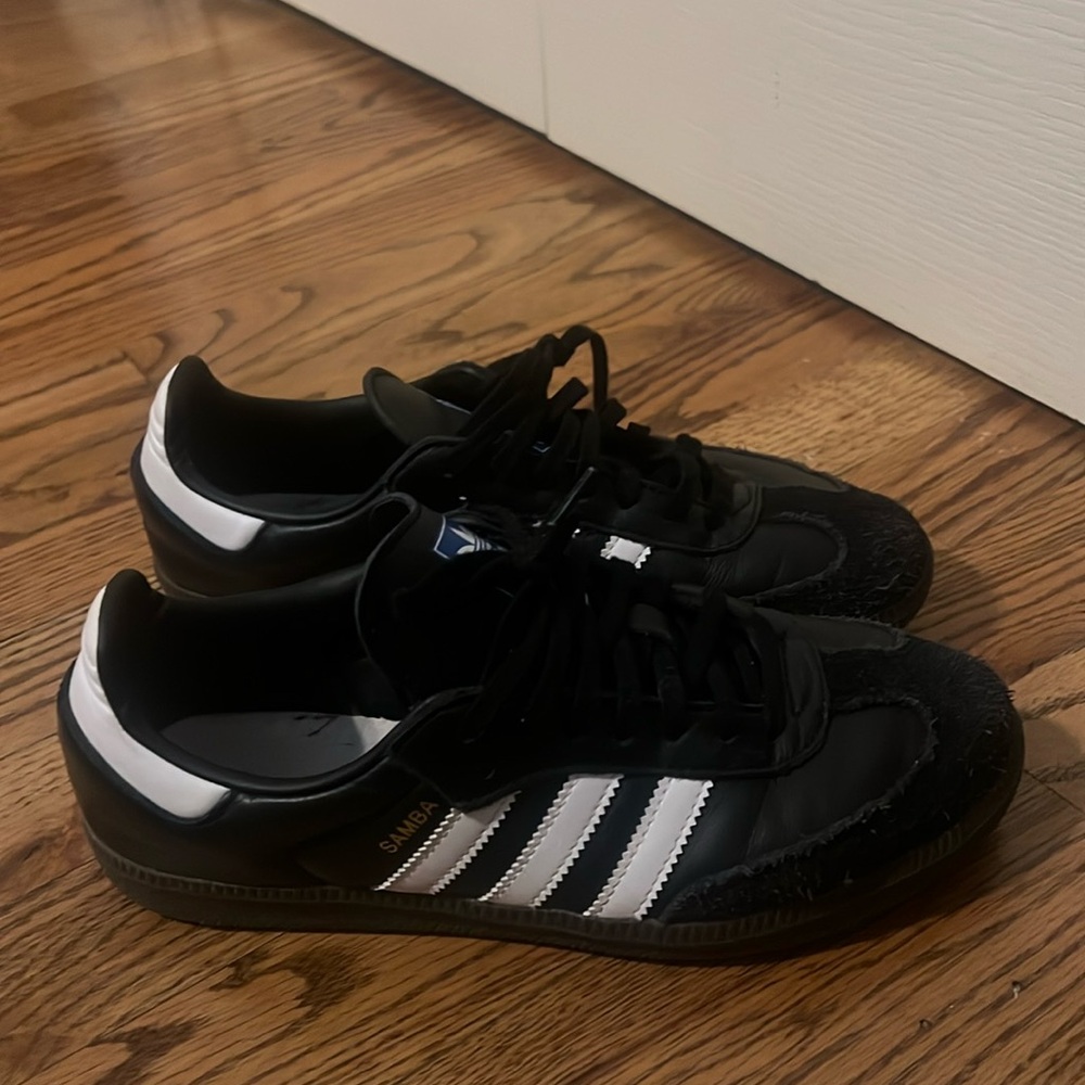 Black Adidas Samba Size 6